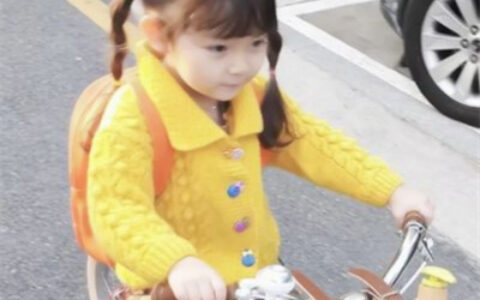 萌化人心的小孩子微信情头 一男一女超可爱萌娃情侣头像图片