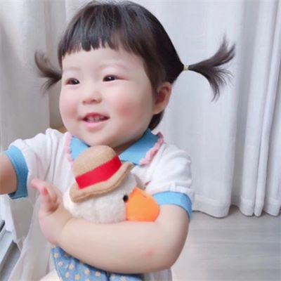 萌化人心的小孩子微信情头 一男一女超可爱萌娃情侣头像图片