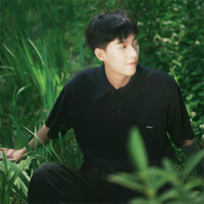 简约低调又不失高级感的情头 干净好看比较清晰的一男一女情头