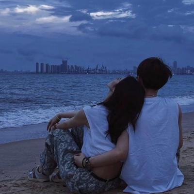 高清唯美的浪漫甜蜜微信情头 日落很有氛围感的双人情侣头像图片