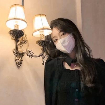 分开两张不易发现的情侣头像 一男一女各一张好看的真人情头图片
