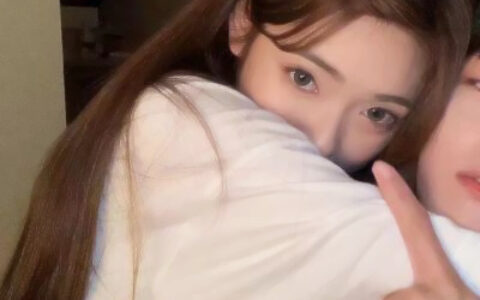 凸显女生好看的微信情头最新版 以女生为主的真人情侣头像
