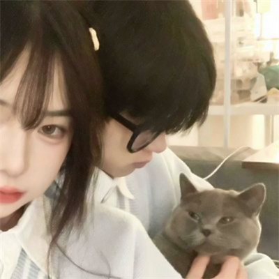 凸显女生好看的微信情头最新版 以女生为主的真人情侣头像