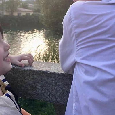 最新适合大学生用的小孩情头 一男一女分开超可爱萌娃情侣头像