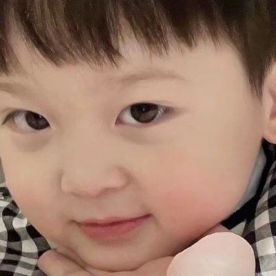 最新适合大学生用的小孩情头 一男一女分开超可爱萌娃情侣头像