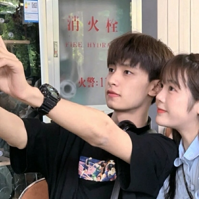 一男一女很恩爱的真人头像大全 值得心动的小众情侣头像