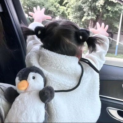甜蜜互动虐死狗不明显情侣头像 超可爱的手绘动漫情侣头像