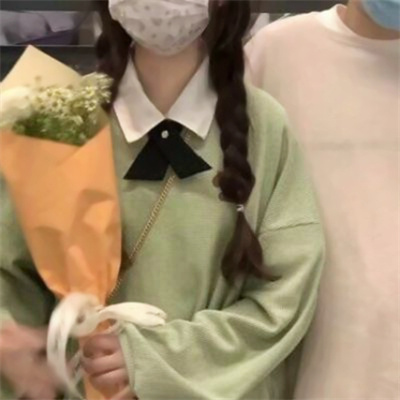 最新年度最热耐看不换的情头 独一无二的手捧花好看浪漫情侣头像