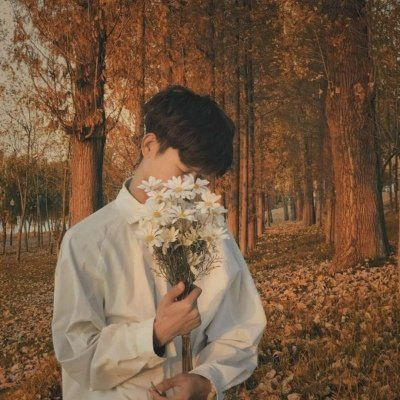 最新年度最热耐看不换的情头 独一无二的手捧花好看浪漫情侣头像