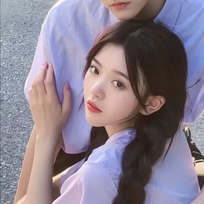 幸福中又带有甜蜜双人情侣头像 很纯很欲超级撩人的恩爱情头
