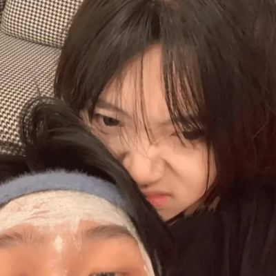 真人情头超甜超宠溺那种 四目相视的深情唯美情侣头像一左一右