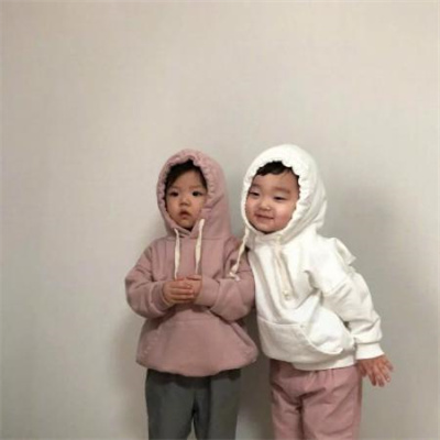 适合学生党用的不明显情侣头像 可爱搞怪的萌娃情侣头像一男一女