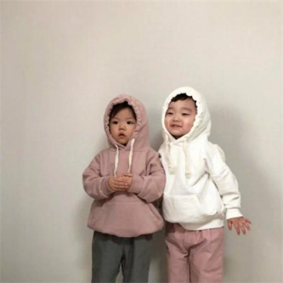 适合学生党用的不明显情侣头像 可爱搞怪的萌娃情侣头像一男一女