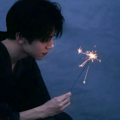 情侣真人情头超级好看高清 高颜值很甜很撩的幸福的情侣头像