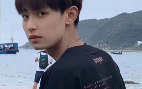 高颜值超幸福的很撩人的情侣 2022绝美不明显的情头真人ins超好看