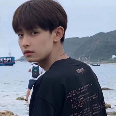 高颜值超幸福的很撩人的情侣 2022绝美不明显的情头真人ins超好看
