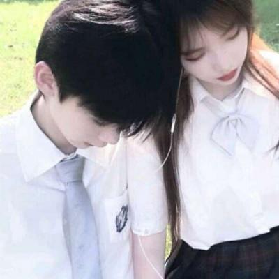 情侣头像真人超甜两张配对 热恋期必备的情头很宠溺
