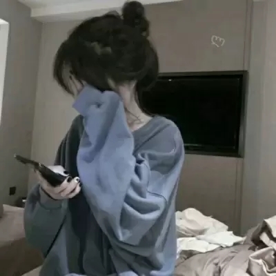 精致又很可爱的夏日蓝色个性头 ins潮流夏天蓝色头像真人高清好看