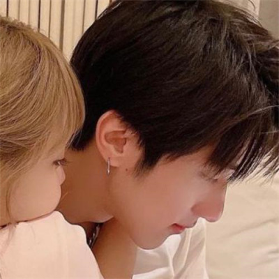 有互动的情侣头像氛围感强 巨甜无比男女同框情侣头像真人图