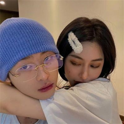 有互动的情侣头像氛围感强 巨甜无比男女同框情侣头像真人图
