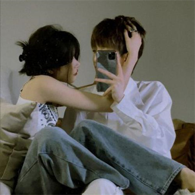 有互动的情侣头像氛围感强 巨甜无比男女同框情侣头像真人图