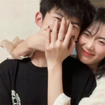 一男一女甜蜜微信热门情头 2022最新真人情侣头像高清