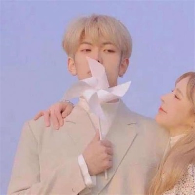 唯美浪漫的情侣微信图片大全 好看的不易撞双人情侣头像真人一对