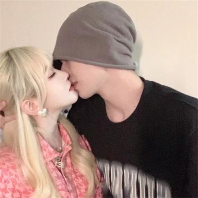 唯美浪漫的情侣微信图片大全 好看的不易撞双人情侣头像真人一对