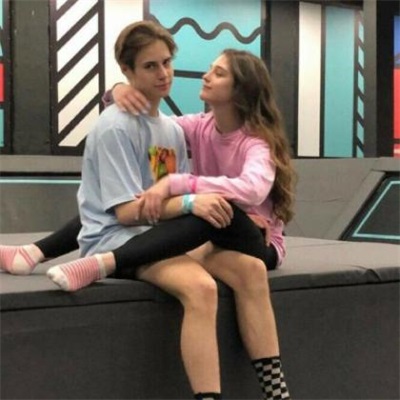 超唯美情侣真人高清头像大全 欧美情侣头像微信一对两张图片