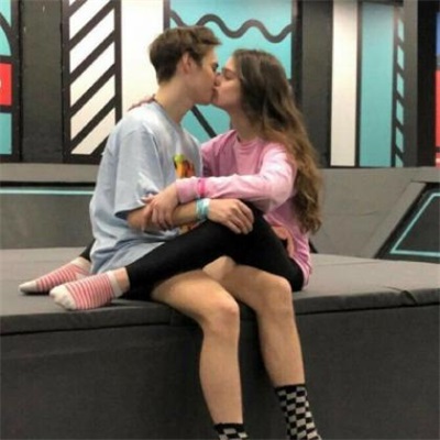 超唯美情侣真人高清头像大全 欧美情侣头像微信一对两张图片