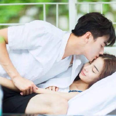 个性情侣真人微信头像浪漫图片 超温馨甜蜜的唯美情侣头像图片