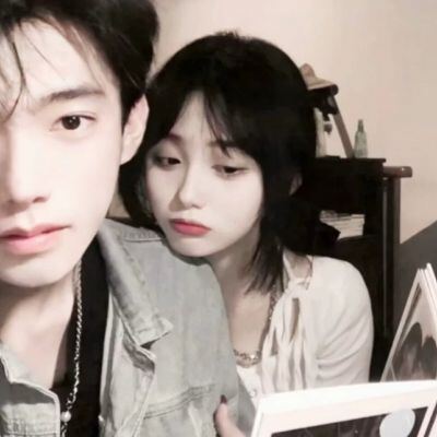 浪漫温馨情侣最新头像图片大全 高清真人情头一左一右两张图片