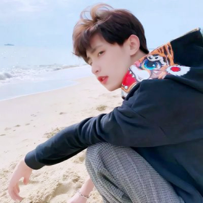 唯美浪漫的情侣最新图片大全 一左一右情侣头像真人高清图片