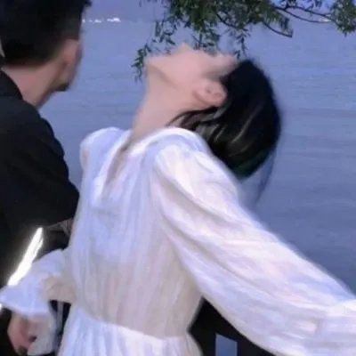 唯美浪漫的情侣最新图片大全 一左一右情侣头像真人高清图片