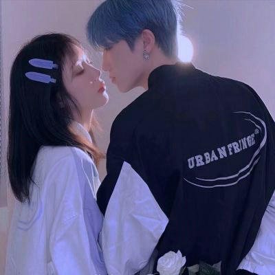 唯美情侣一对两张头像图片大全 有氛围感的浪漫情侣头像