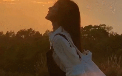 唯美浪漫的情头一人一张高清图片 唯美情侣头像背景夕阳