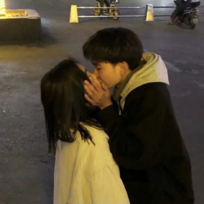 唯美浪漫情头一对两张高清图片大全 情侣头像一左一右情头真人
