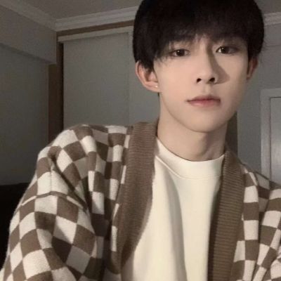唯美情侣真人高清微信头像 一男一女情侣头像韩版范两张高清图片