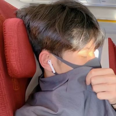 唯美浪漫情侣高清微信图片 情侣头像一左一右真人可爱