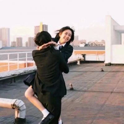 唯美情侣高清真人微信头像图片 抖音最火情侣头像一左一右配对