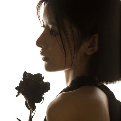 浪漫情侣真人超清微信图片大全 唯美情头高清一左一右图片