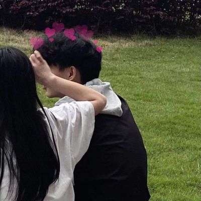 甜蜜浪漫情侣高清微信图片大全 一左一右抖音最火情侣头像图片