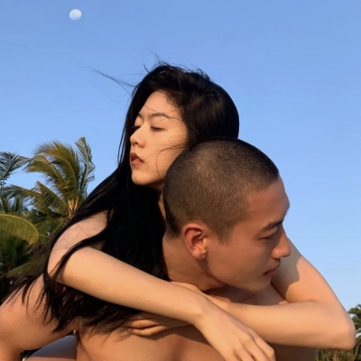 特别浪漫的唯美情侣高清图片大全 最好看的情侣头像图片一左一右