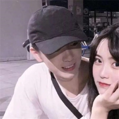 浪漫情侣专用高清微信图片大全 唯美头像情侣秀恩爱一对两张