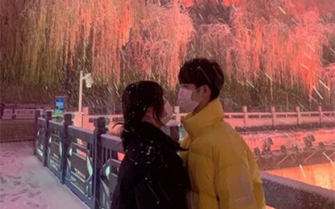 唯美情头真人浪漫图片大全 超甜的情侣头像一左一右配对图片