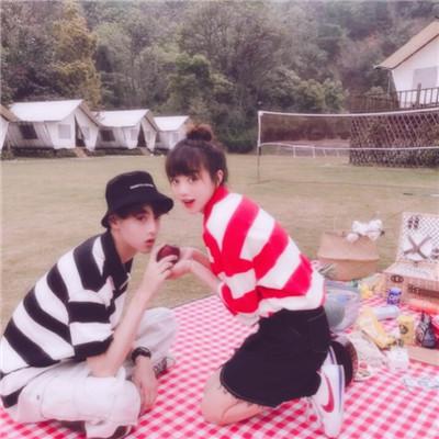 唯美最新浪漫真人情侣图片大全 最潮流的一对两张情侣头像