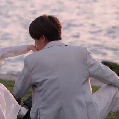 唯美情头浪漫微信图片大全 真人情侣头像一对两张高清图片