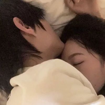 幸福情侣甜蜜高清头像图片大全 时尚情侣头像一对两张分开
