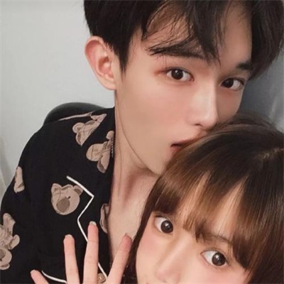 可爱情侣清纯高清真人图片大全 情侣头像00后最火的情侣图片