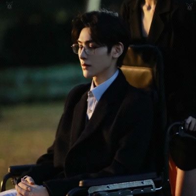 让人羡慕不已的浪漫情侣图片 高清双人一对两张情侣真人头像图片